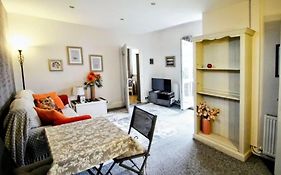 Seaford Snug